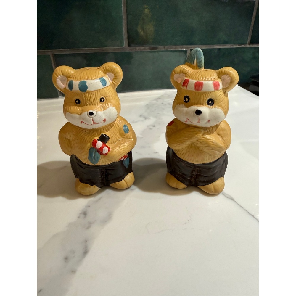 Vintage Native American Style Bear Salt and‎ Pepper Shakers Ceramic Set Brown